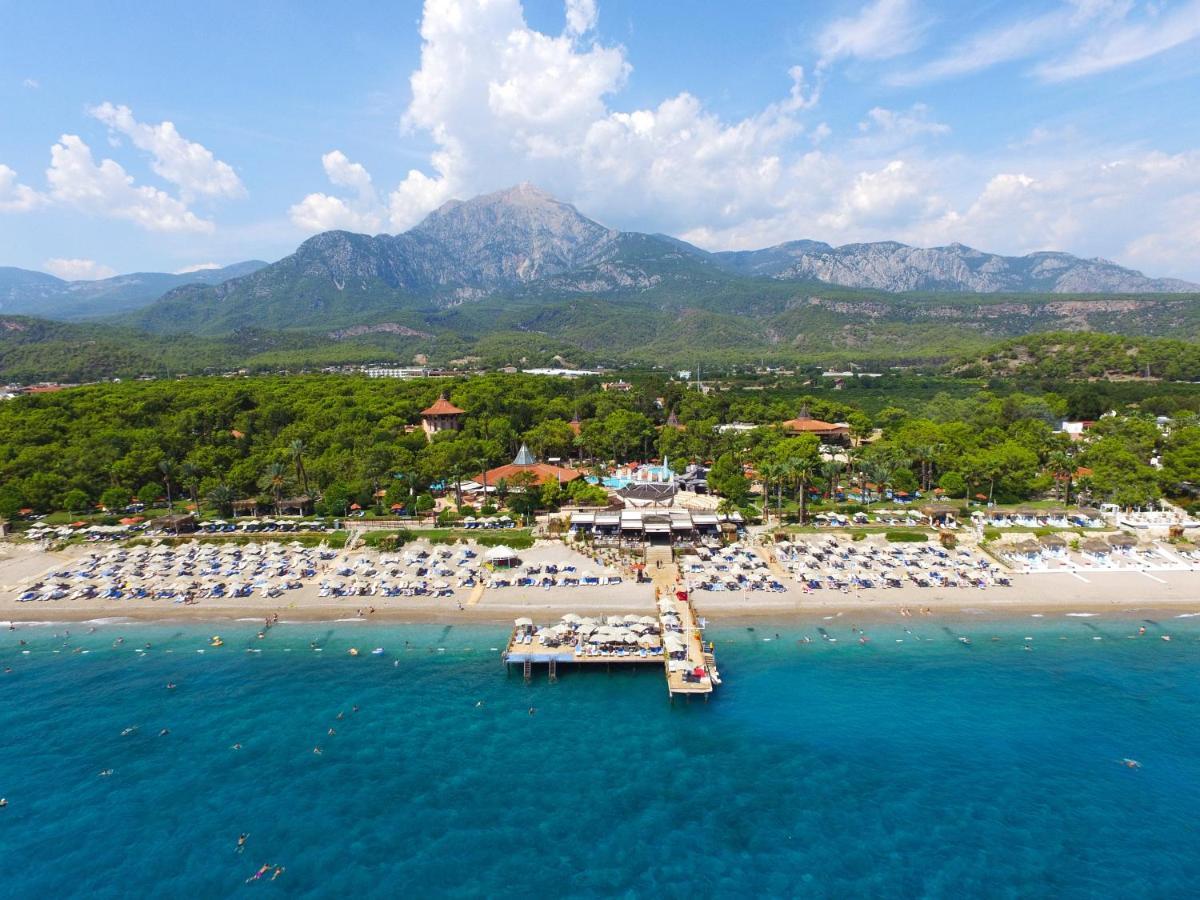 فندق مارتي ميرا تيكيروفا المظهر الخارجي الصورة Aerial view of the resort