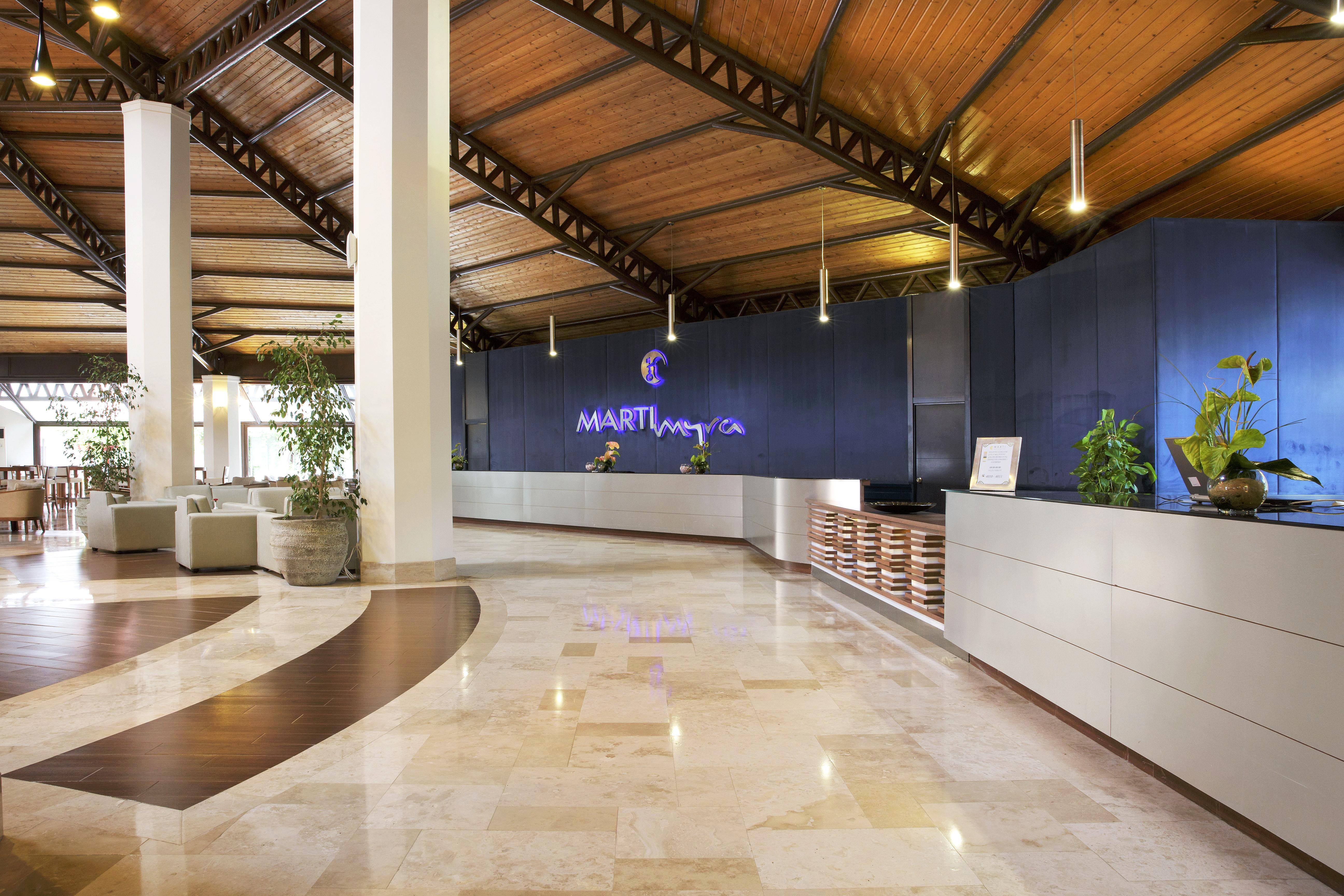 فندق مارتي ميرا تيكيروفا المظهر الخارجي الصورة Lobby of the hotel