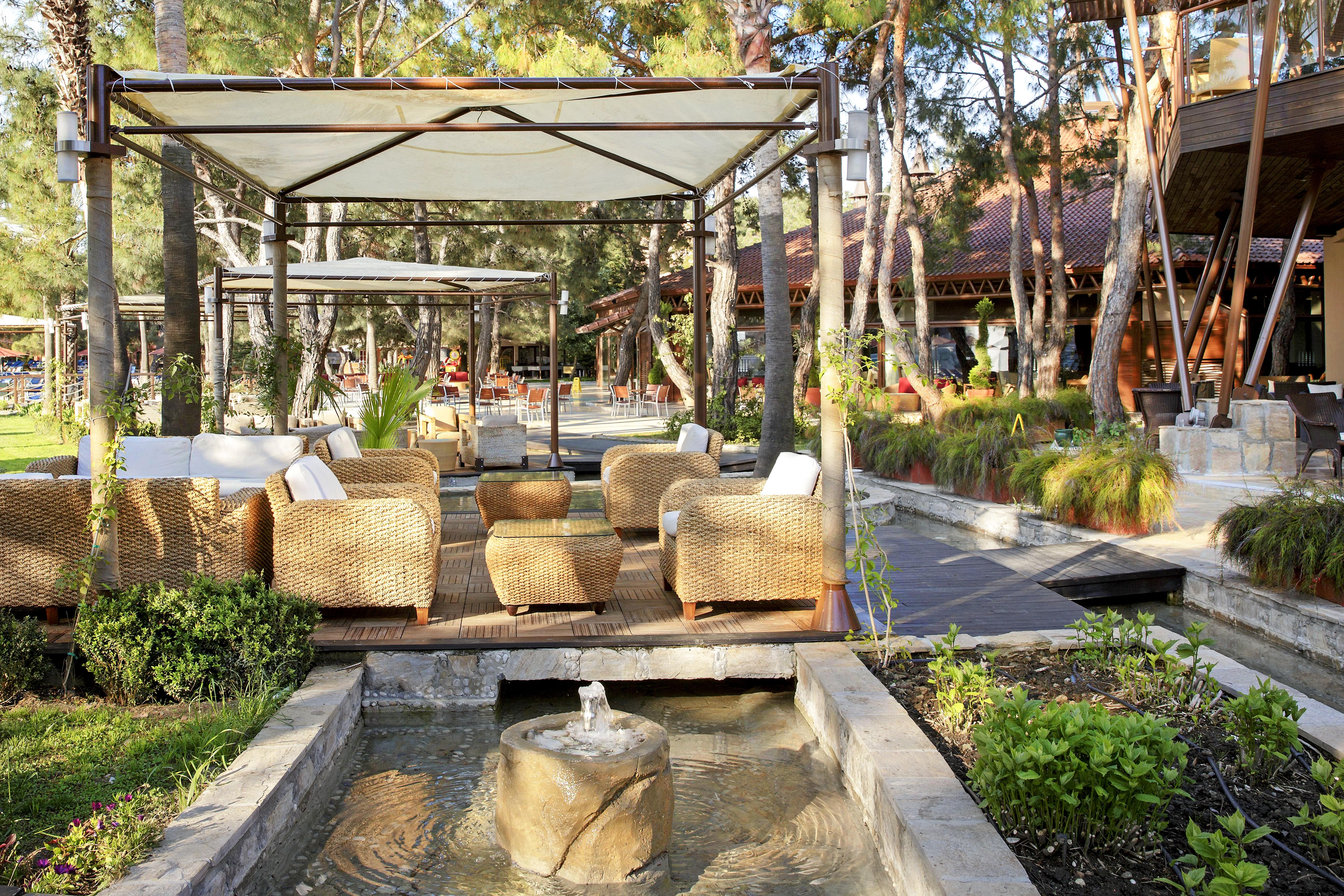 فندق مارتي ميرا تيكيروفا المظهر الخارجي الصورة The resort's main lobby