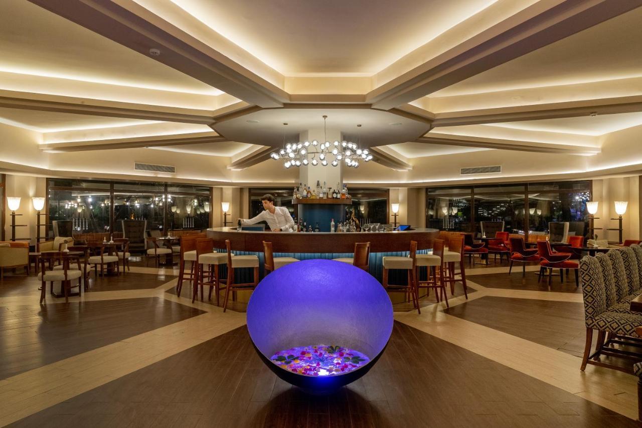 فندق مارتي ميرا تيكيروفا المظهر الخارجي الصورة The lobby of the hotel